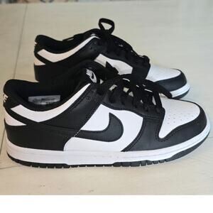 NIKE White Black Low top Pandas Sneakers Sz US 4.5Y